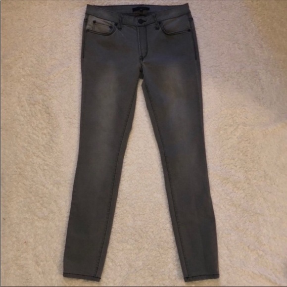 Dylan George Gray Jeans Carine Classic Skinny
Stretchy Size 26 Size 26 - Picture 11 of 11
